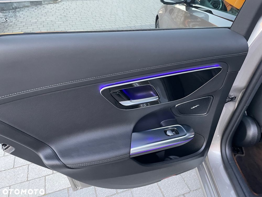 Mercedes-Benz Klasa C 300 4Matic 9G-TRONIC Avantgarde Advanced - 33