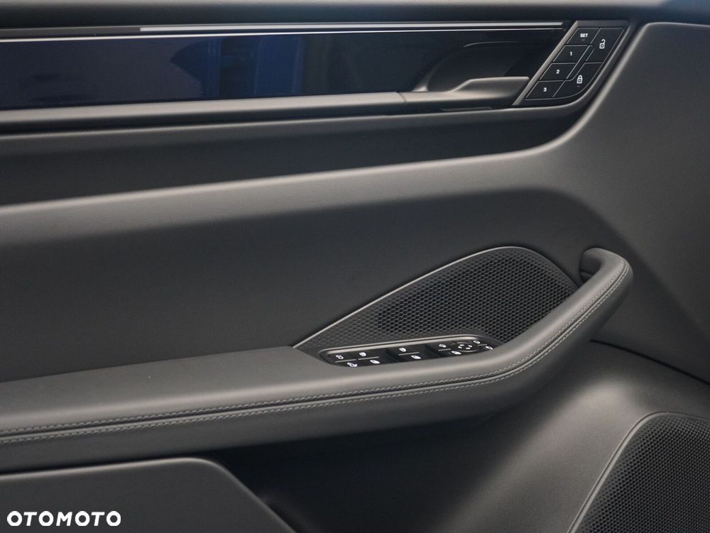 Porsche Macan 4 100kWh - 23