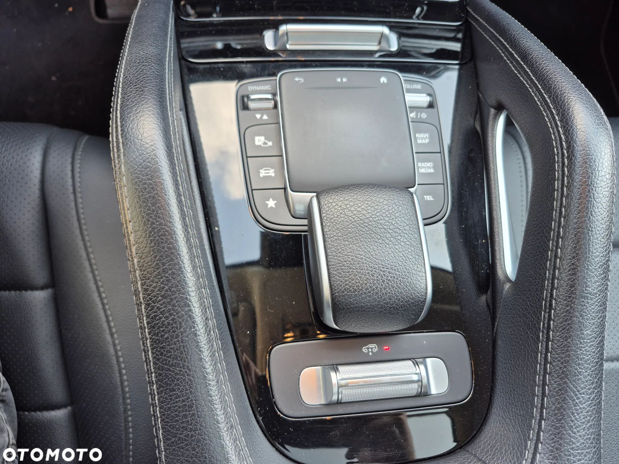 Mercedes-Benz GLE 300 d 4-Matic - 23