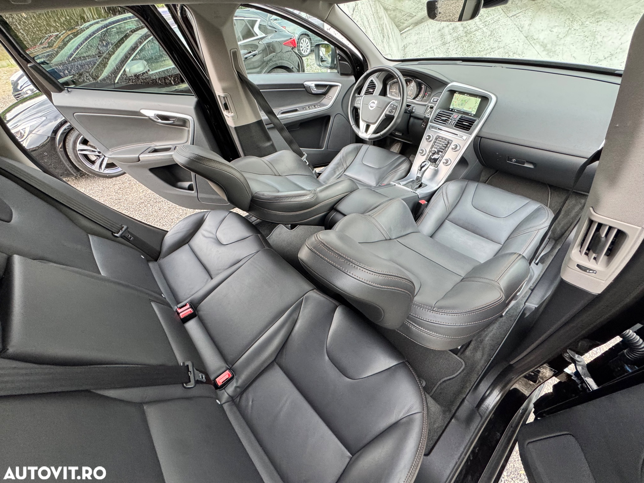 Volvo XC 60 D5 AWD Geartronic Summum - 17