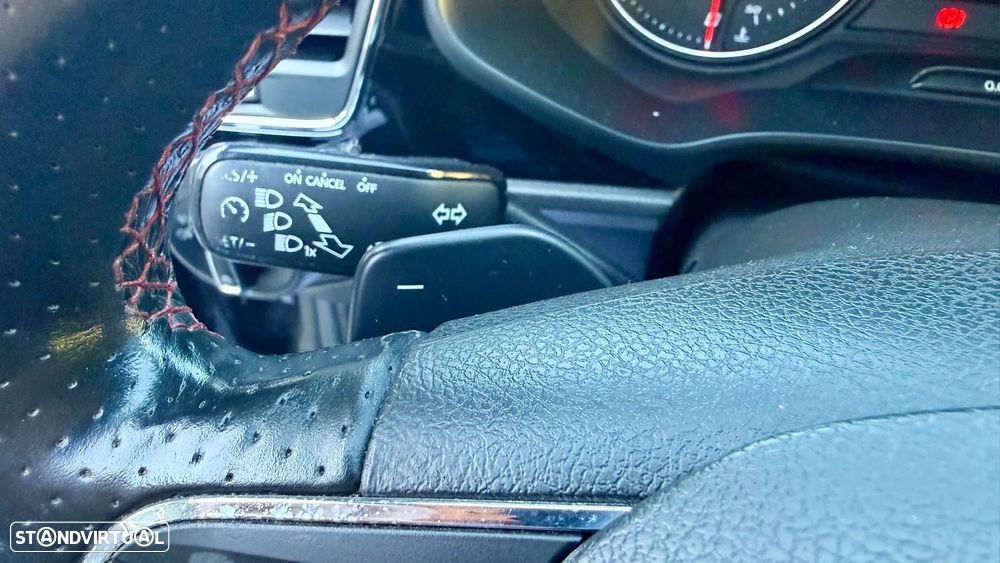 SEAT Leon ST 1.6 TDI S&S DSG FR - 17