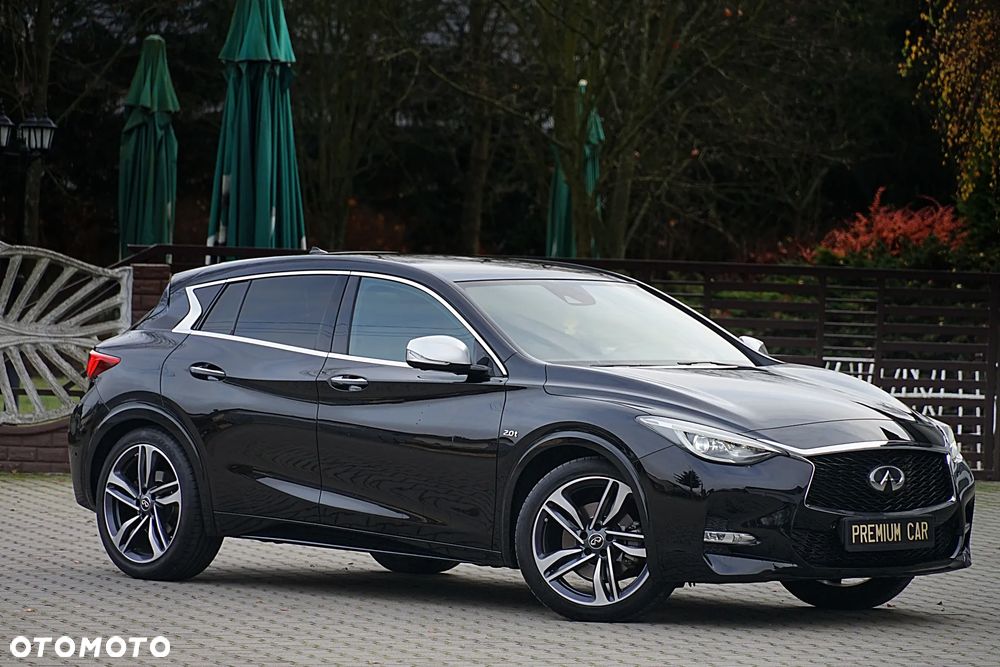 Infiniti Q30 2.0t DCT AWD Sport - 9