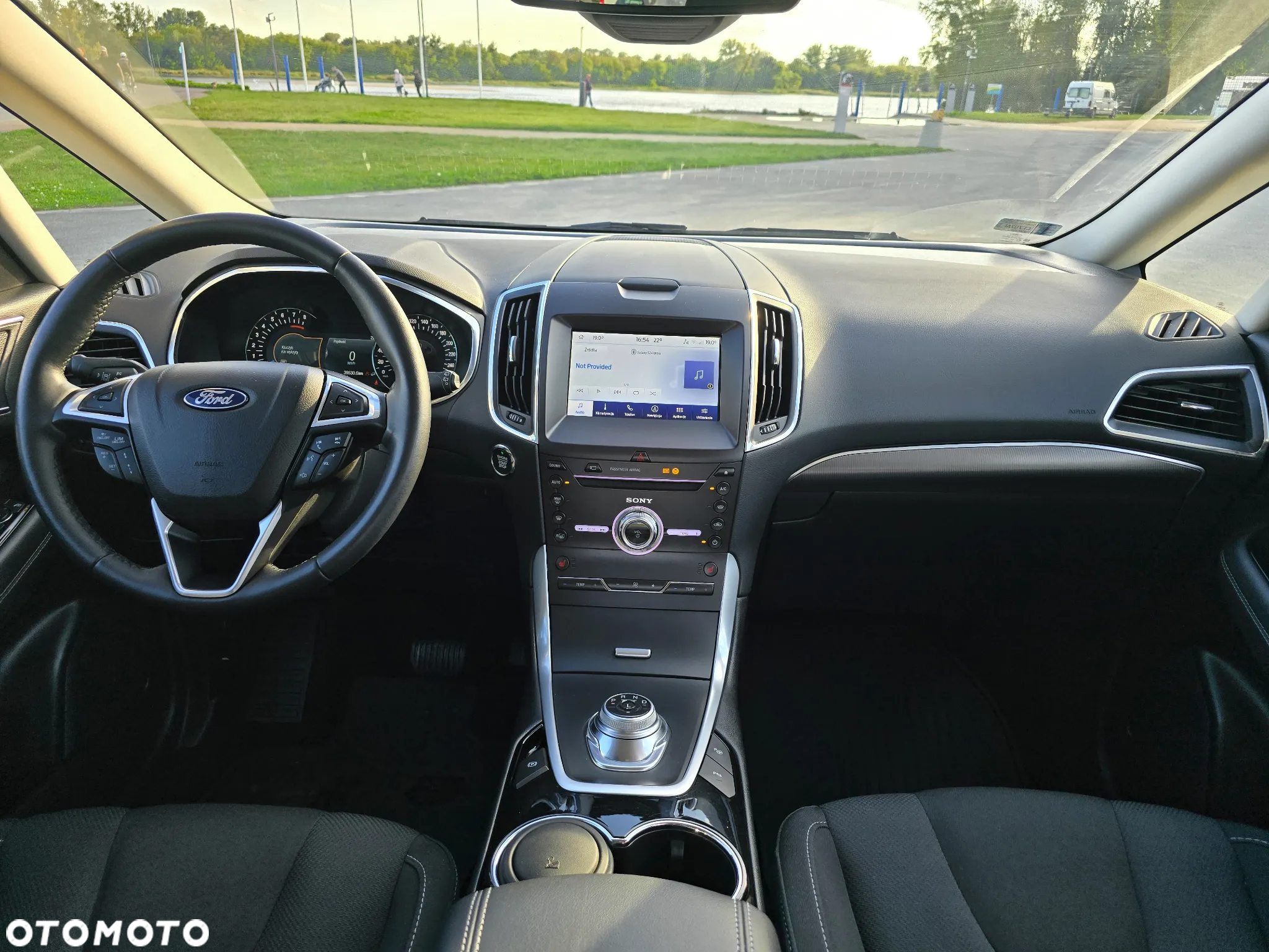 Ford S-Max - 14
