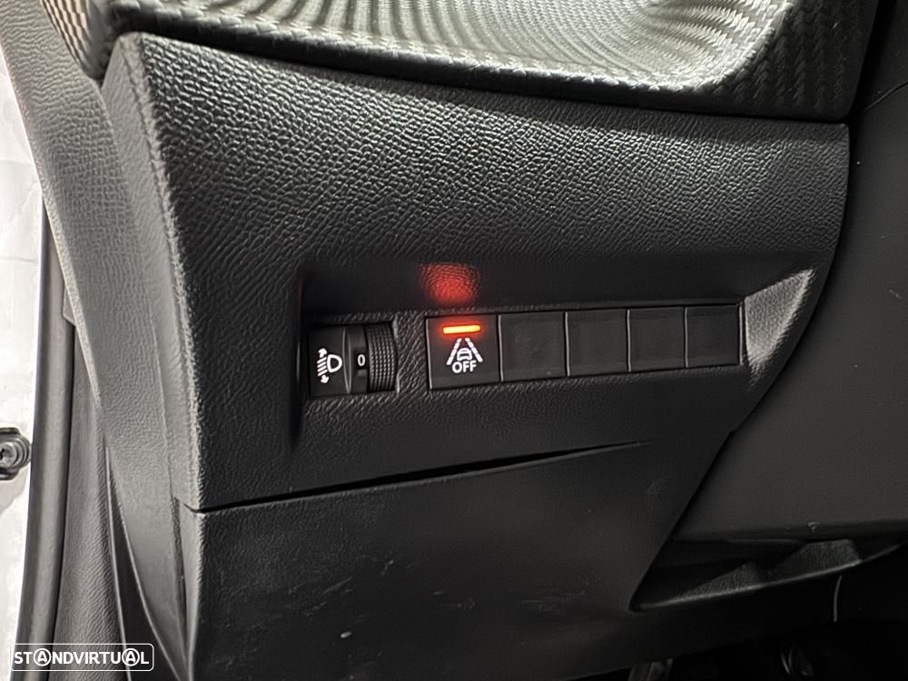 Peugeot 208 1.2 PureTech GT - 30