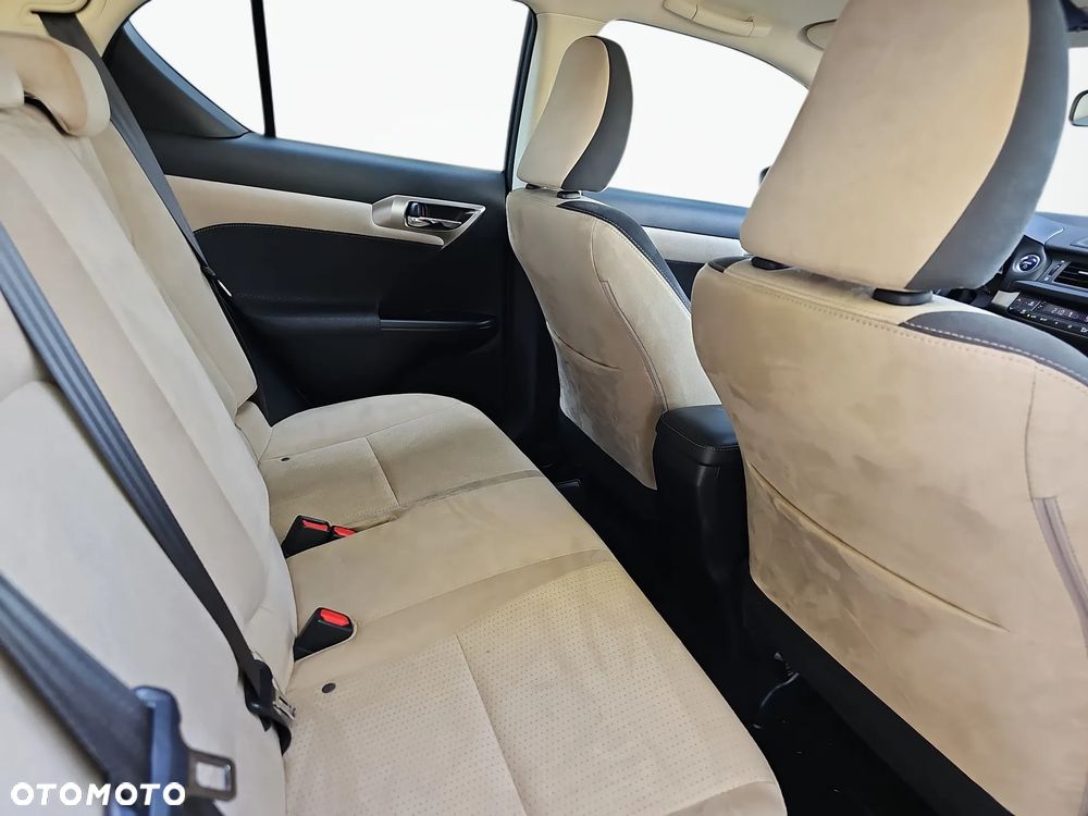 Lexus CT 200h Elegance - 11