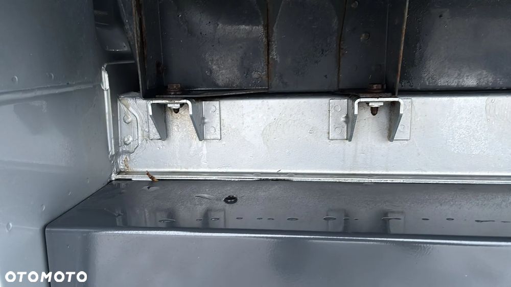 Volkswagen Transporter T5 - 24