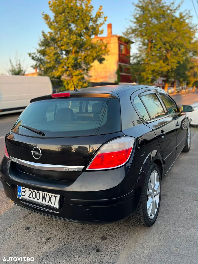 Opel Astra 2.0 Turbo Sport - 8