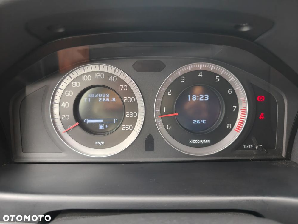 Volvo V70 2.5T Summum - 9