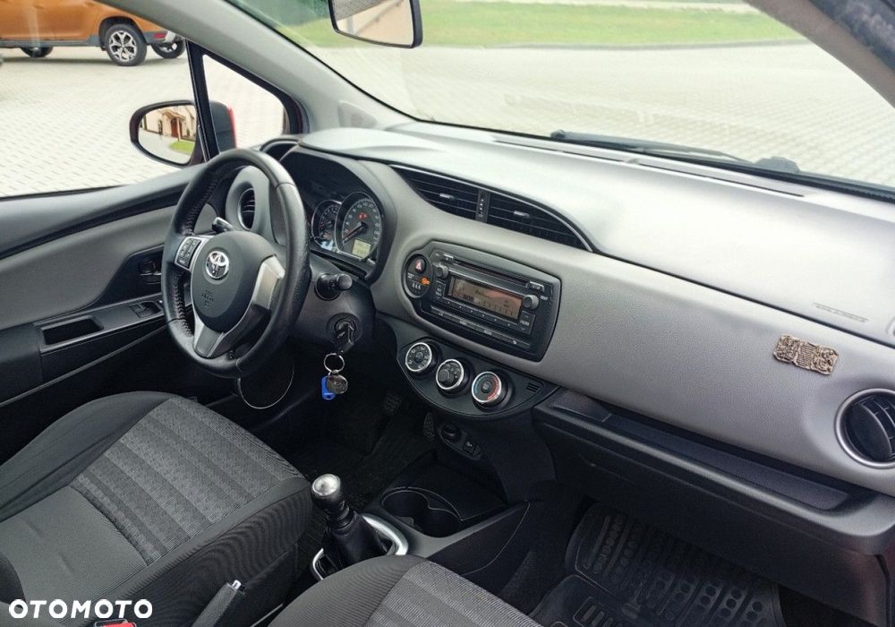 Toyota Yaris - 10
