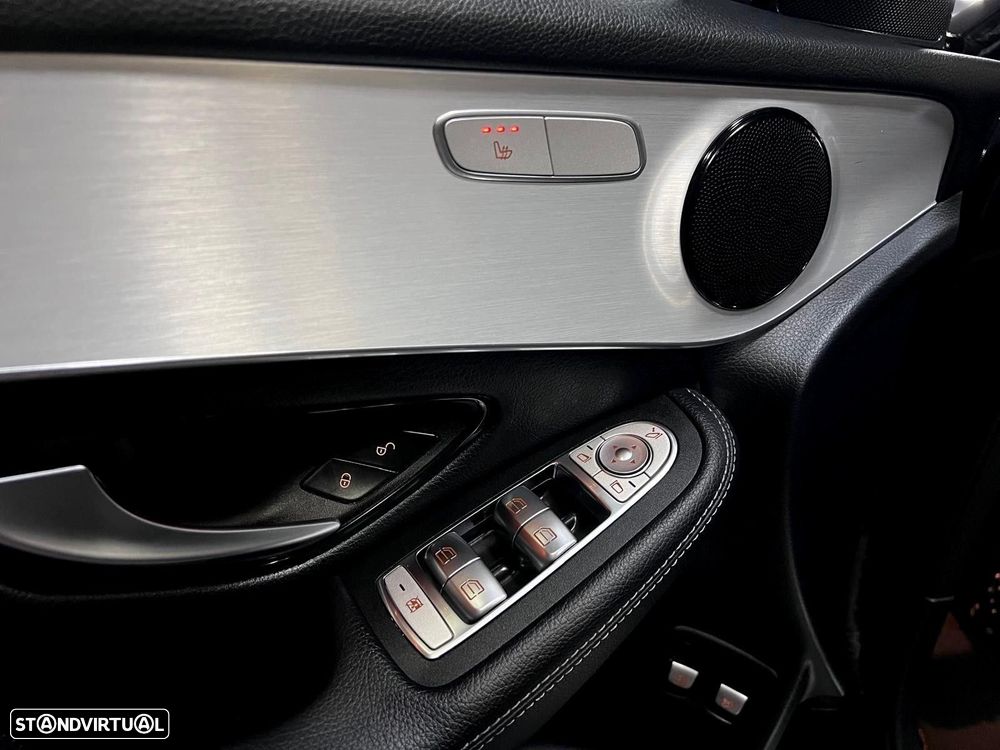 Mercedes-Benz GLC 300 e 4Matic - 25