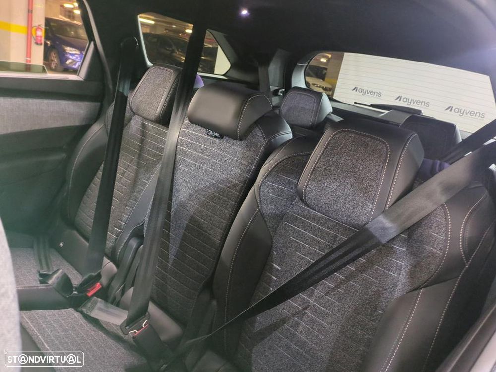 Peugeot 5008 1.6 Plug-in Hybrid Allure e-DCS7 - 8