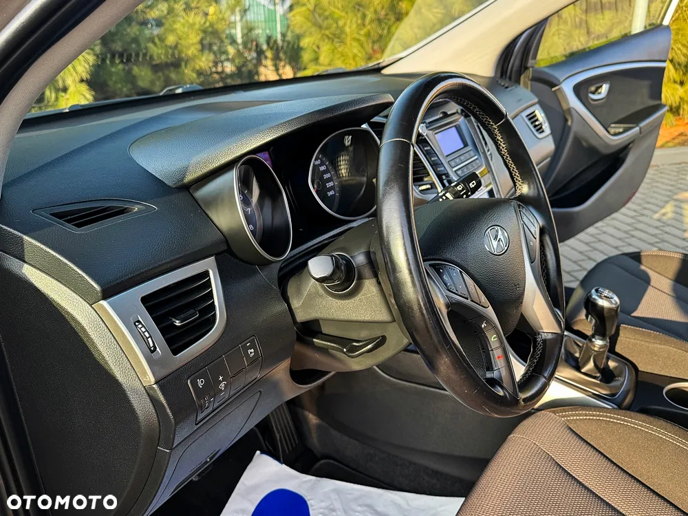 Hyundai i30 1.6 GDI BlueDrive Comfort - 27