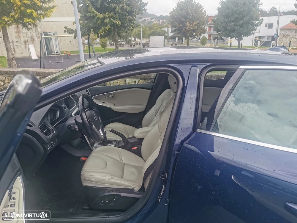 Volvo V40 D2 Summum - 8