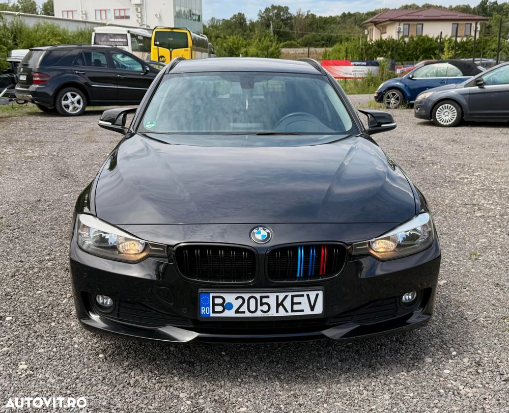 BMW Seria 3 318d Aut. - 30