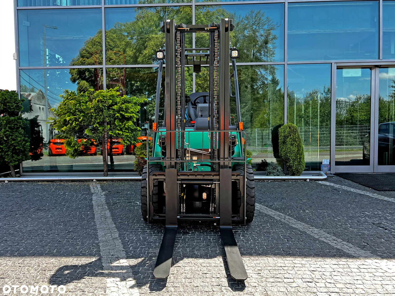 Mitsubishi FG30N Grendia - 5
