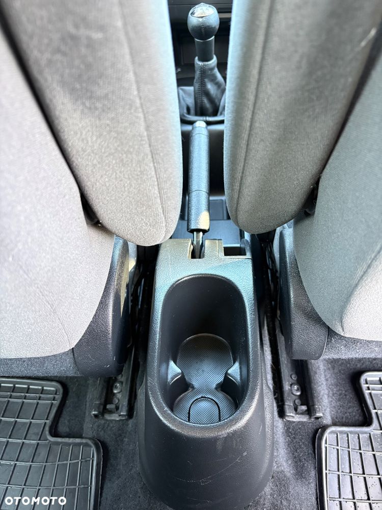 Peugeot 207 1.6 HDi - 15