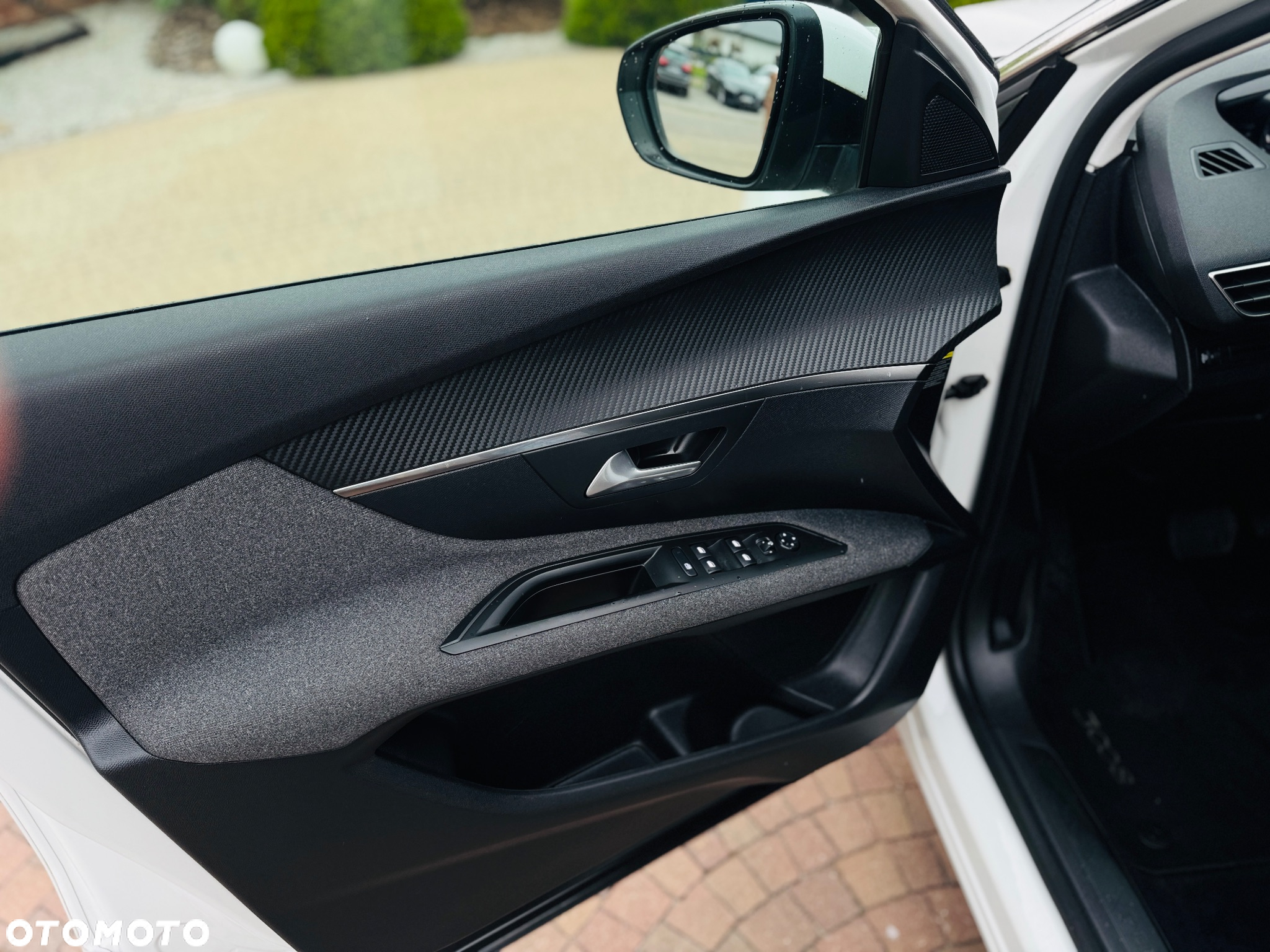 Peugeot 3008 BlueHDi 130 Stop & Start EAT8 Active Business-Paket - 17