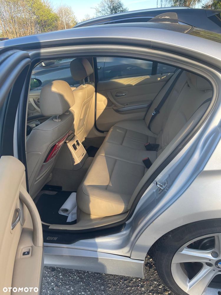 BMW Seria 3 325i xDrive - 8