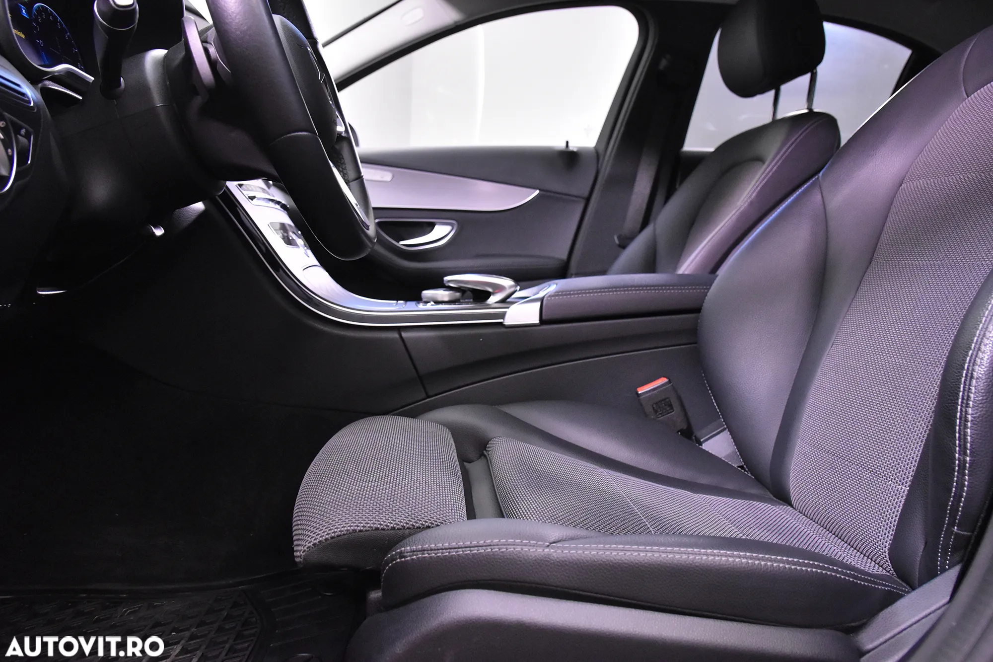Mercedes-Benz C 300 e 4MATIC Aut. - 23