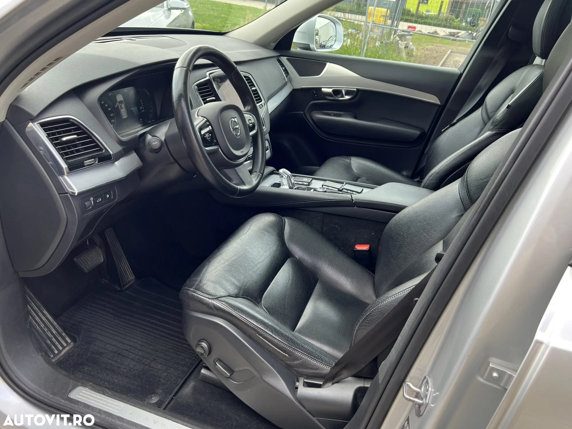 Volvo XC 90 - 11