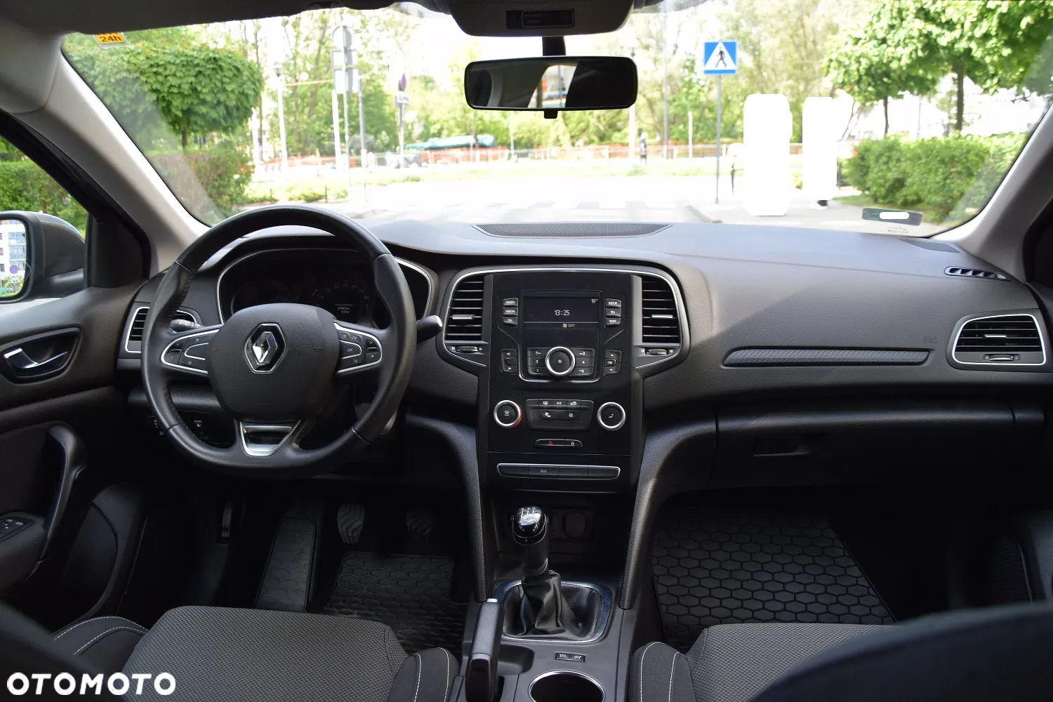 Renault Megane 1.6 SCe Business - 18