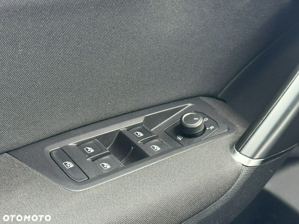 Volkswagen Touran 1.6 TDI BMT Comfortline - 27