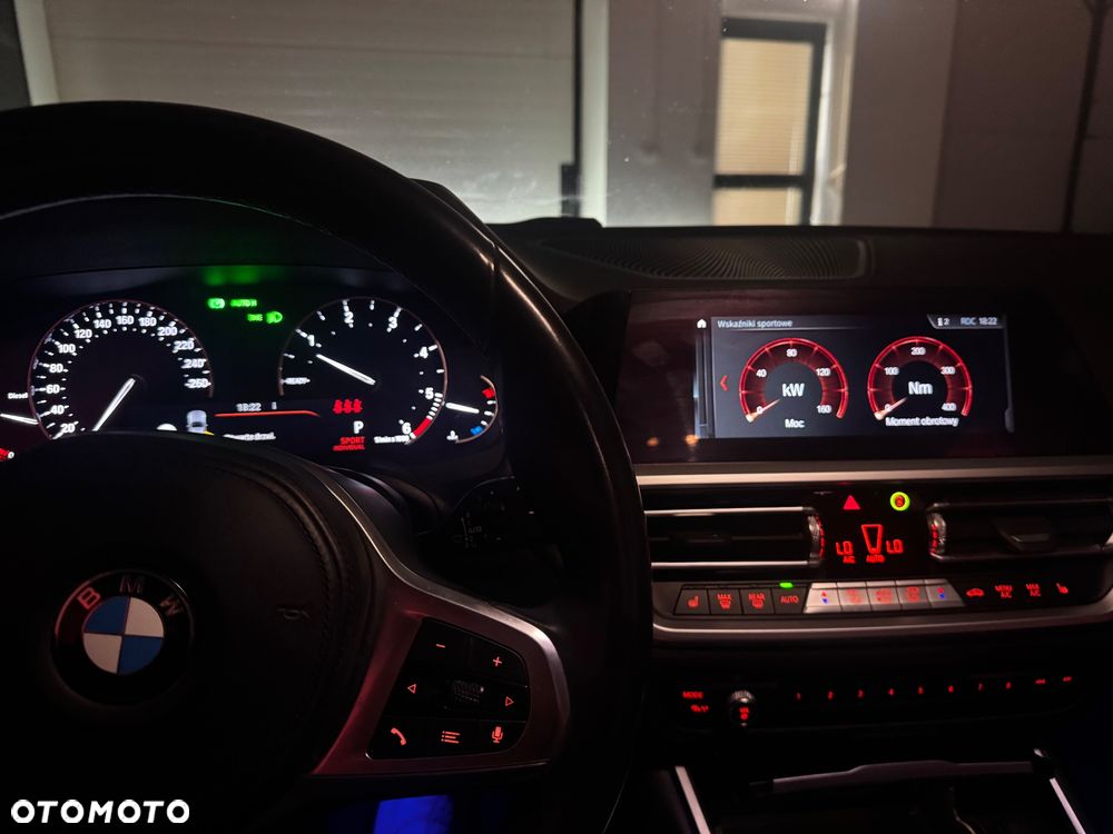 BMW Seria 3 320d xDrive - 15