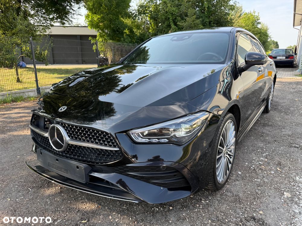 Mercedes-Benz CLA 250 e 8G-DCT AMG Line - 4