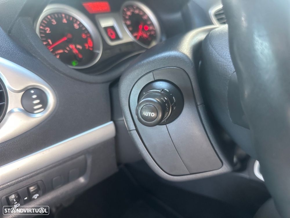 Renault Clio - 11