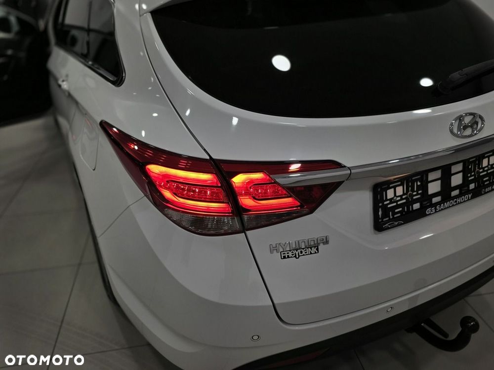 Hyundai i40 Kombi blue 1.7 CRDi DCT Premium - 26
