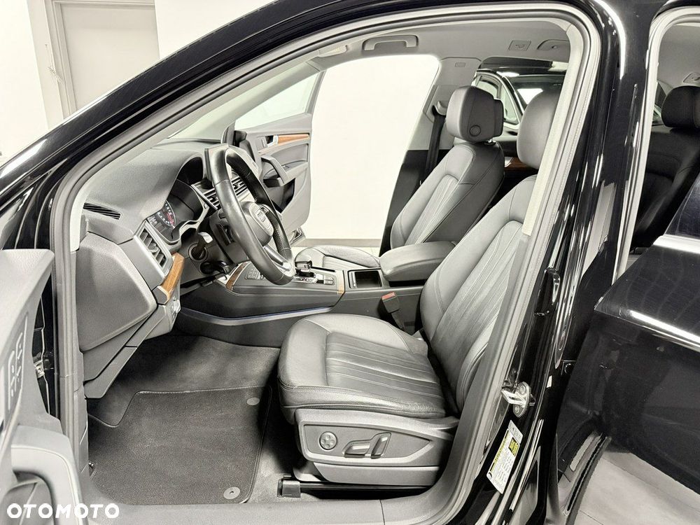 Audi Q5 45 TFSI quattro S tronic design - 36
