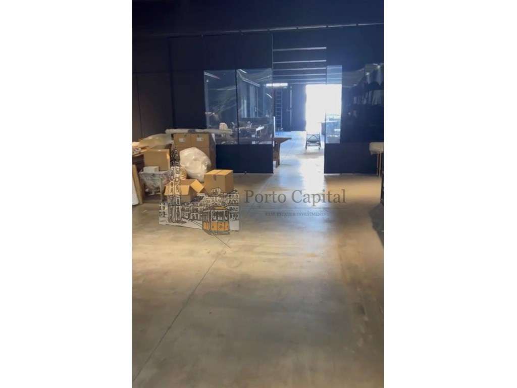 Armazém com 600m² - Zona de Campanhã - Grande imagem: 4/20