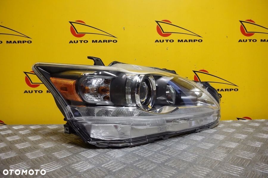 LEXUS CT CT200H 2010- REFLEKTOR LAMPA ZWYKŁA SOCZEWKOWA Z LED PRAWA USA - 2