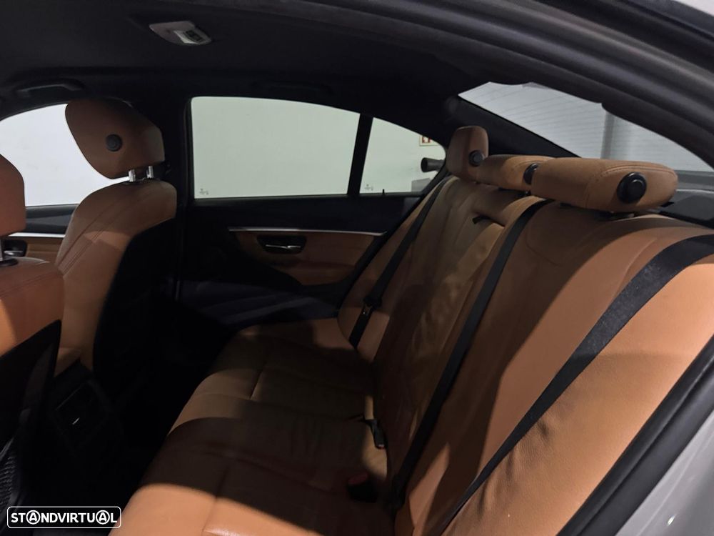 BMW 330 e iPerformance Pack M - 12