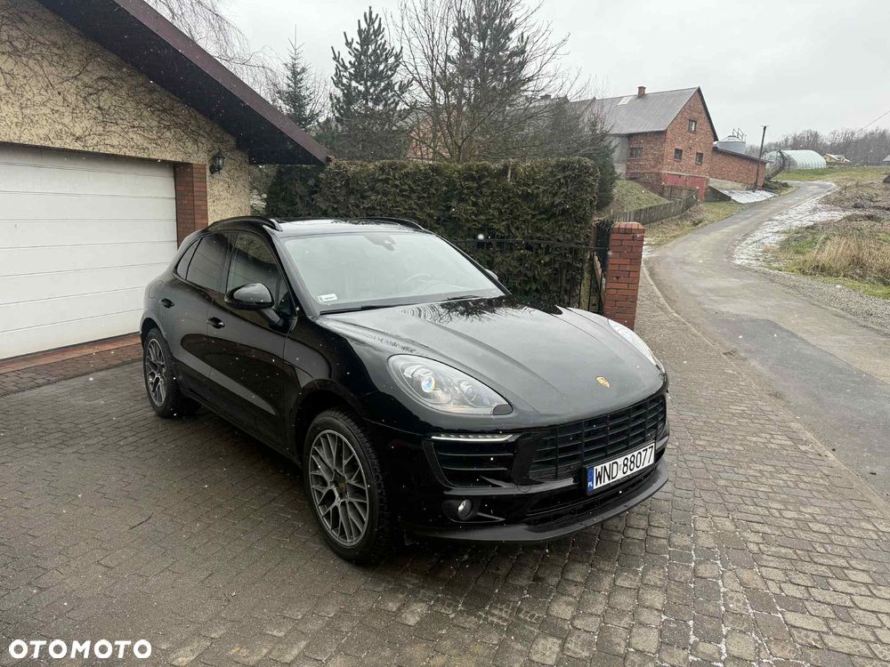 Porsche Macan - 1