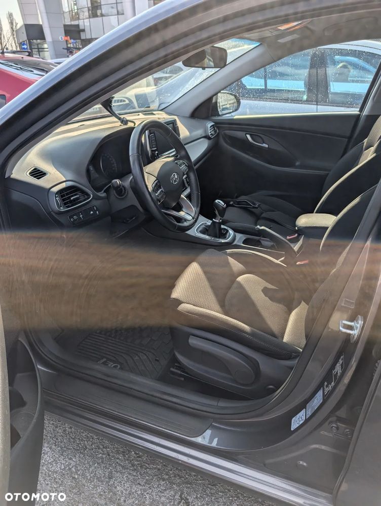 Hyundai i30 1.4 Comfort - 11
