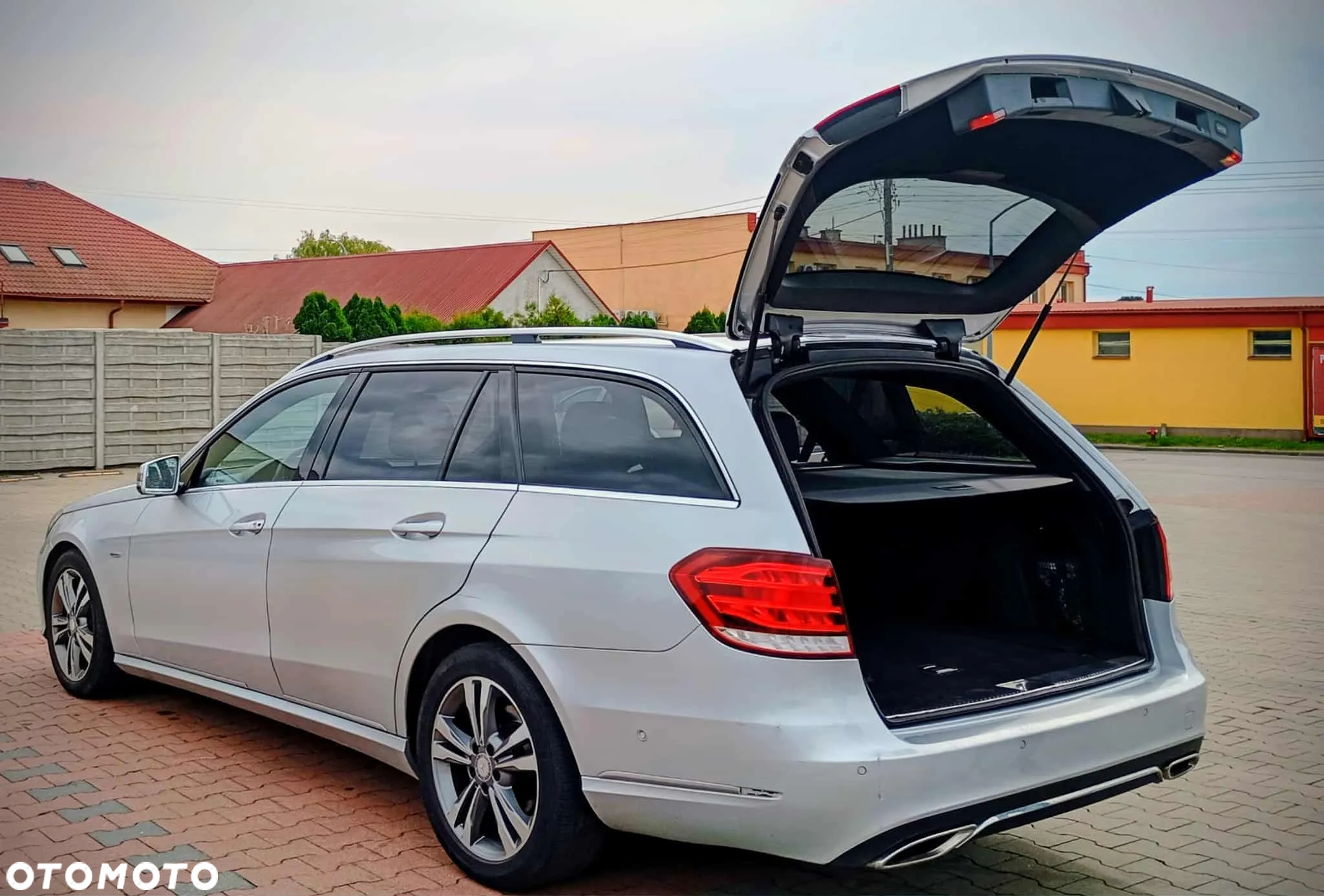 Mercedes-Benz Klasa E 200 BlueTEC Avantgarde - 3