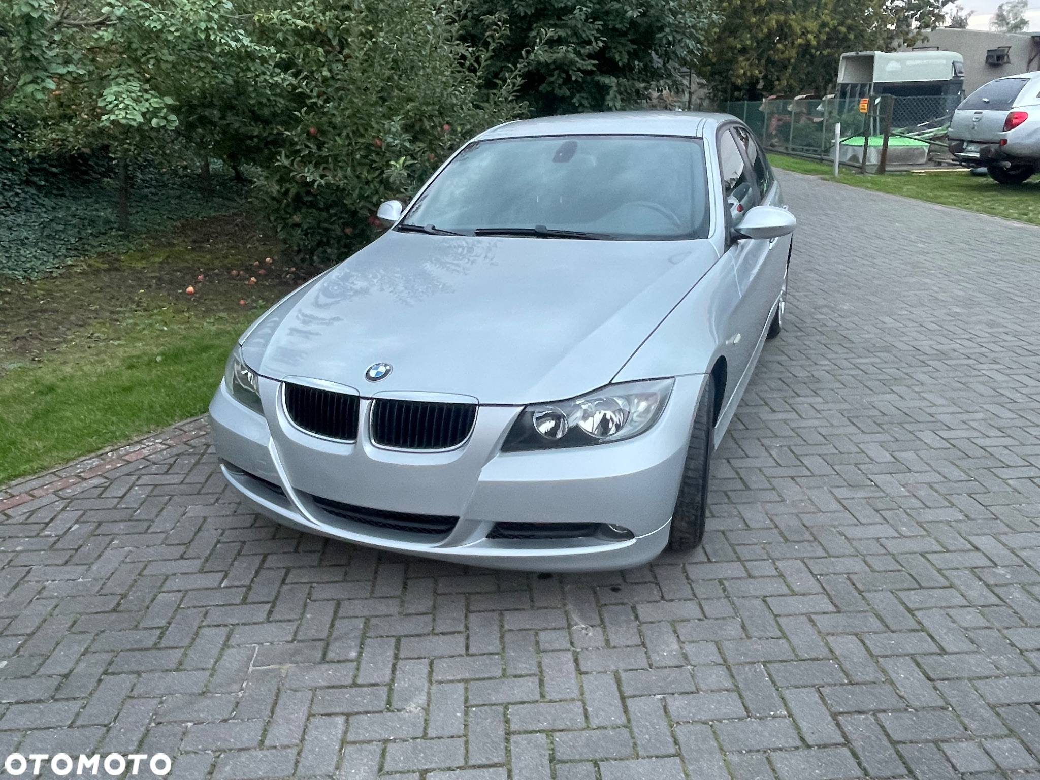 BMW Seria 3 318d - 4