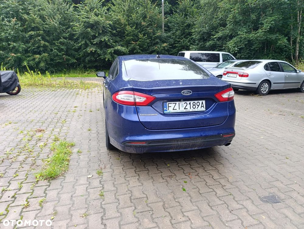 Ford Fusion - 4