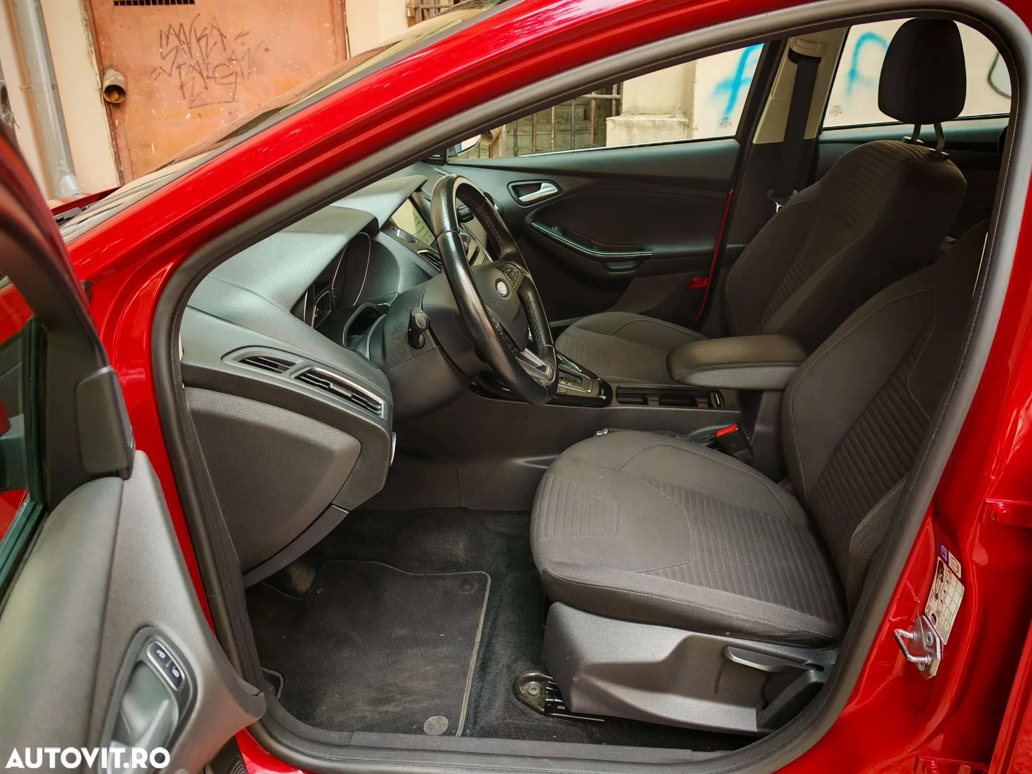 Ford Focus 1.5 TDCi Powershift Titanium - 16