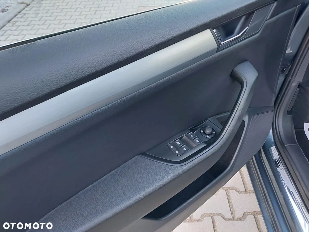 Skoda Superb 2.0 TDI DSG Ambition - 7