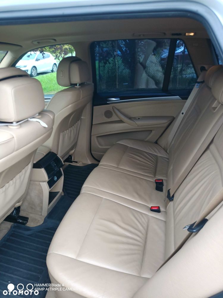 BMW X5 2009 photo 2