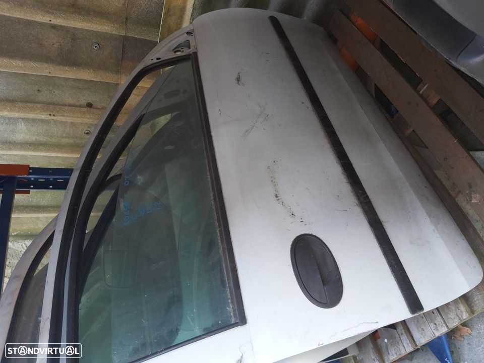 Porta Direita Opel Corsa C 3p 2007 Completa - 2