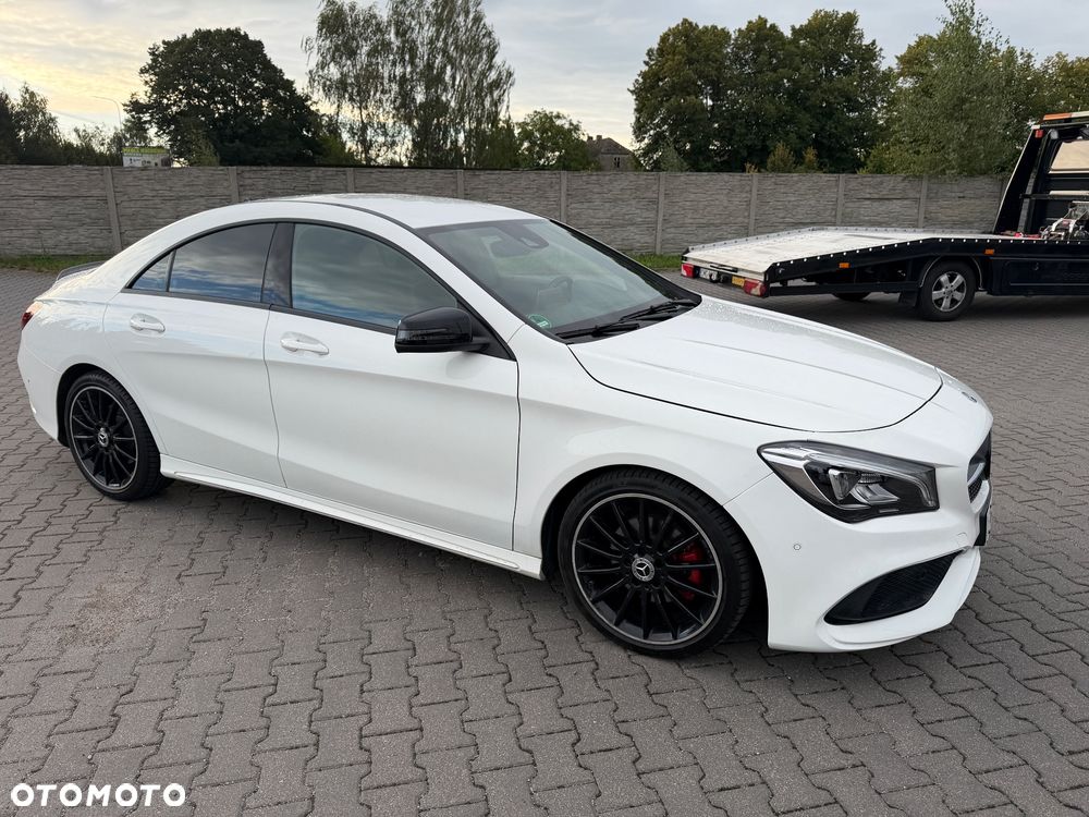 Mercedes-Benz CLA 200 7G-DCT AMG Line - 4