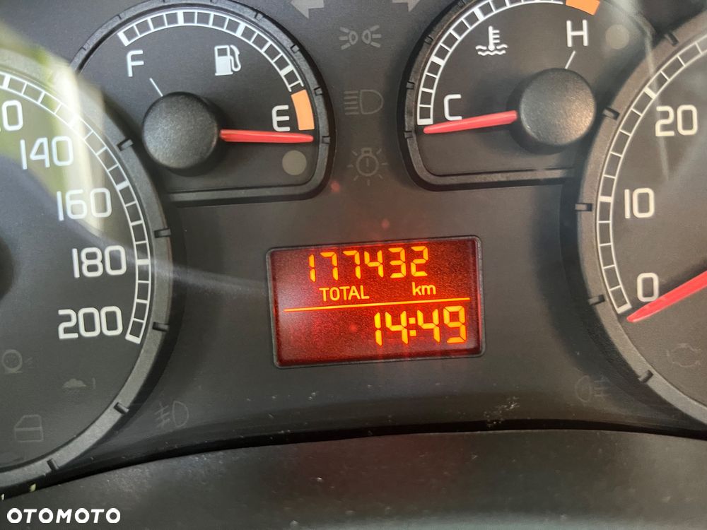 Fiat Punto 1.2 8V Active - 8