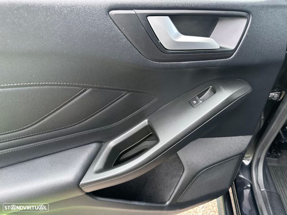 Ford Focus 1.0 EcoBoost S&S TITANIUM - 42