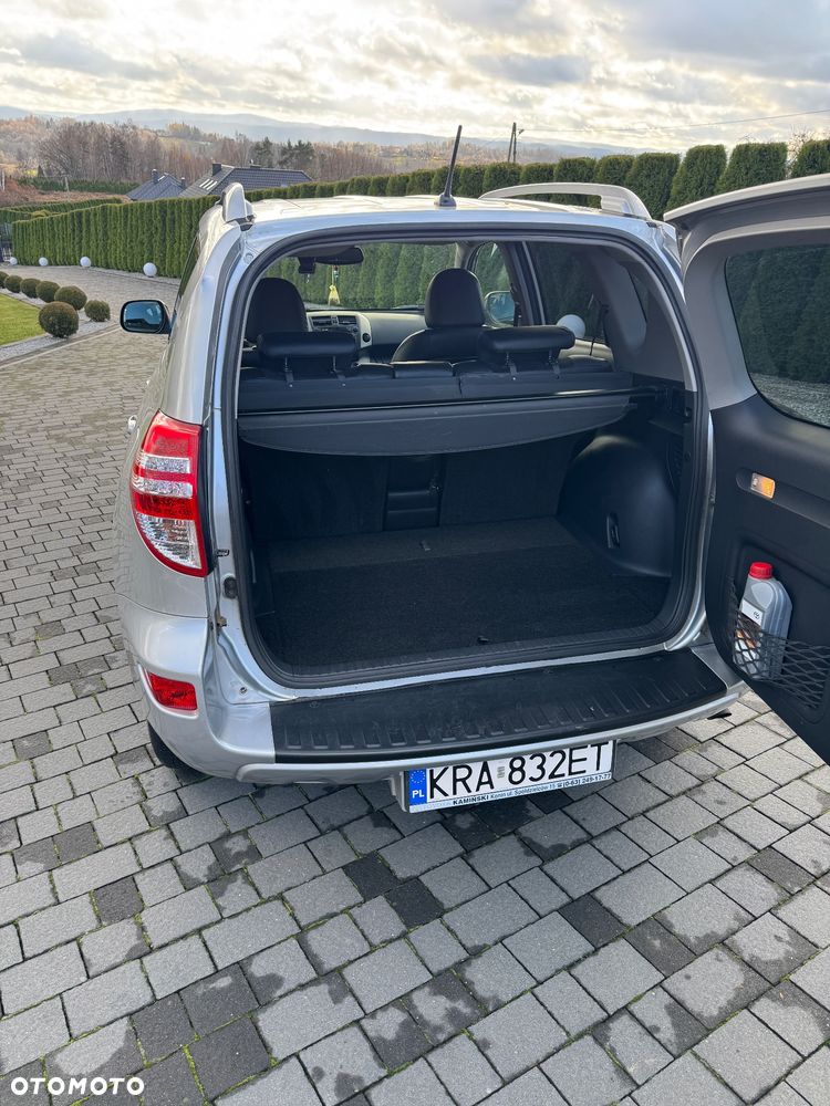 Toyota RAV4 2.2 D-4D Prestige - 4