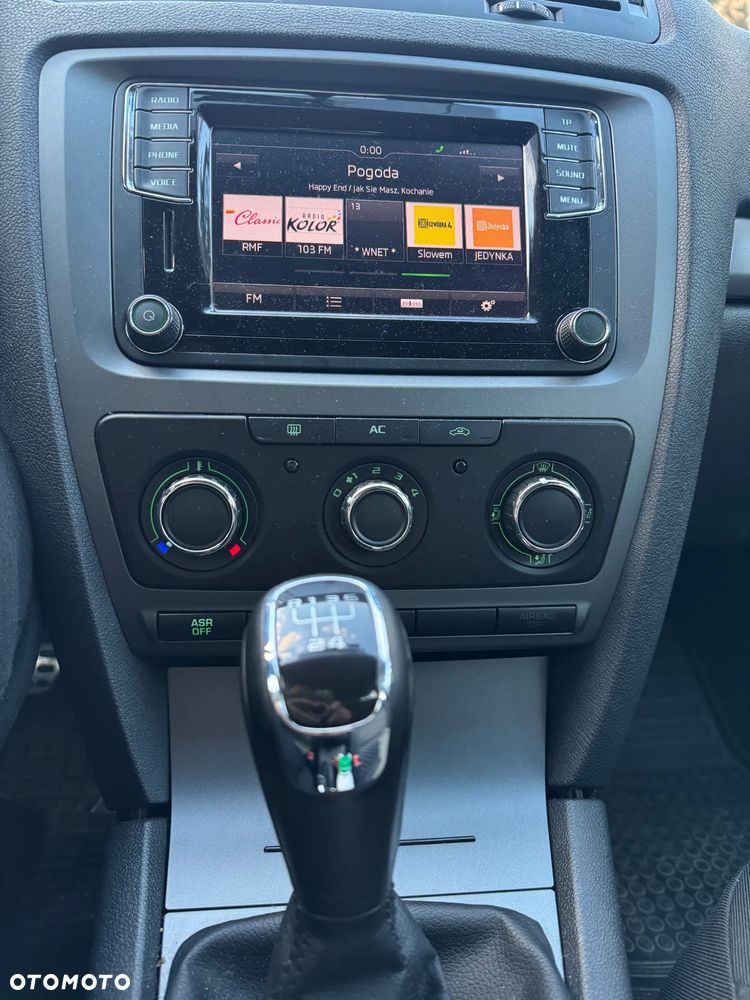 Skoda Octavia 1.6 - 12