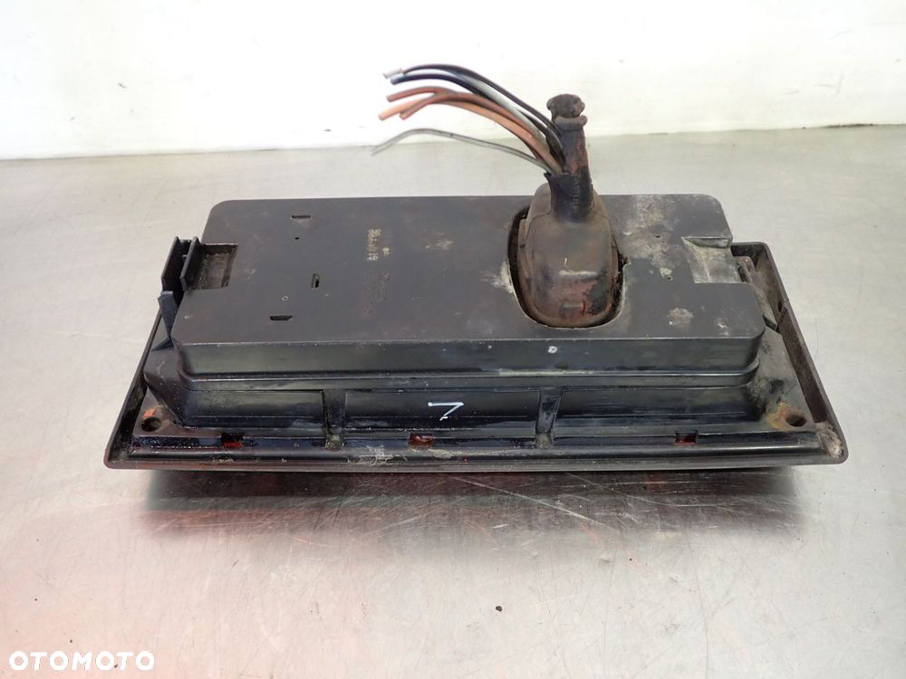 LAMPA LEWA TYLNA VOLKSWAGEN T3 - 4