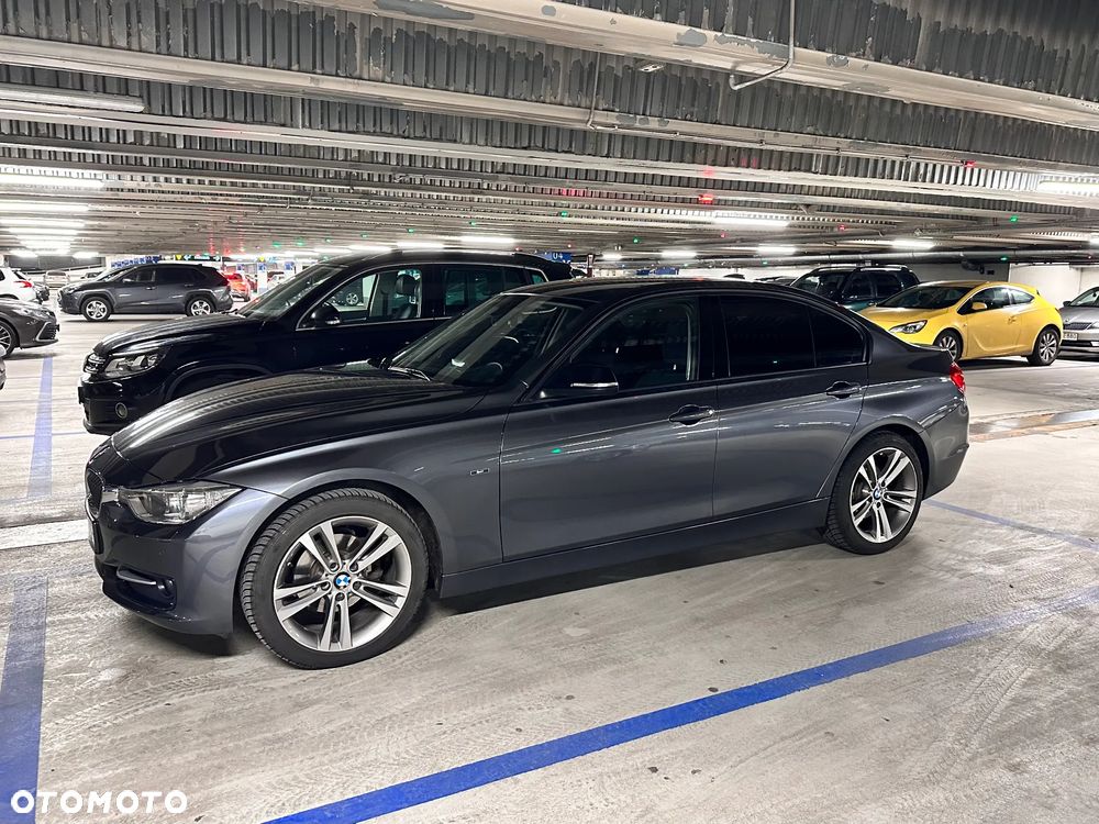 BMW Seria 3 320d Sport Line - 25